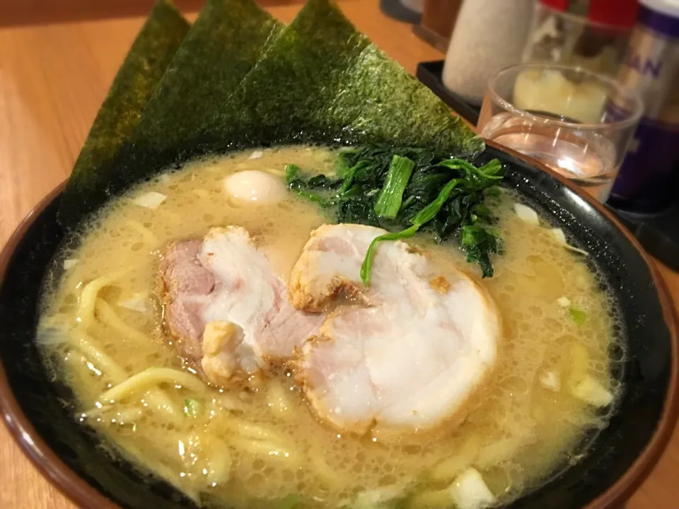 とんこつ醤油ラーメン|こさん