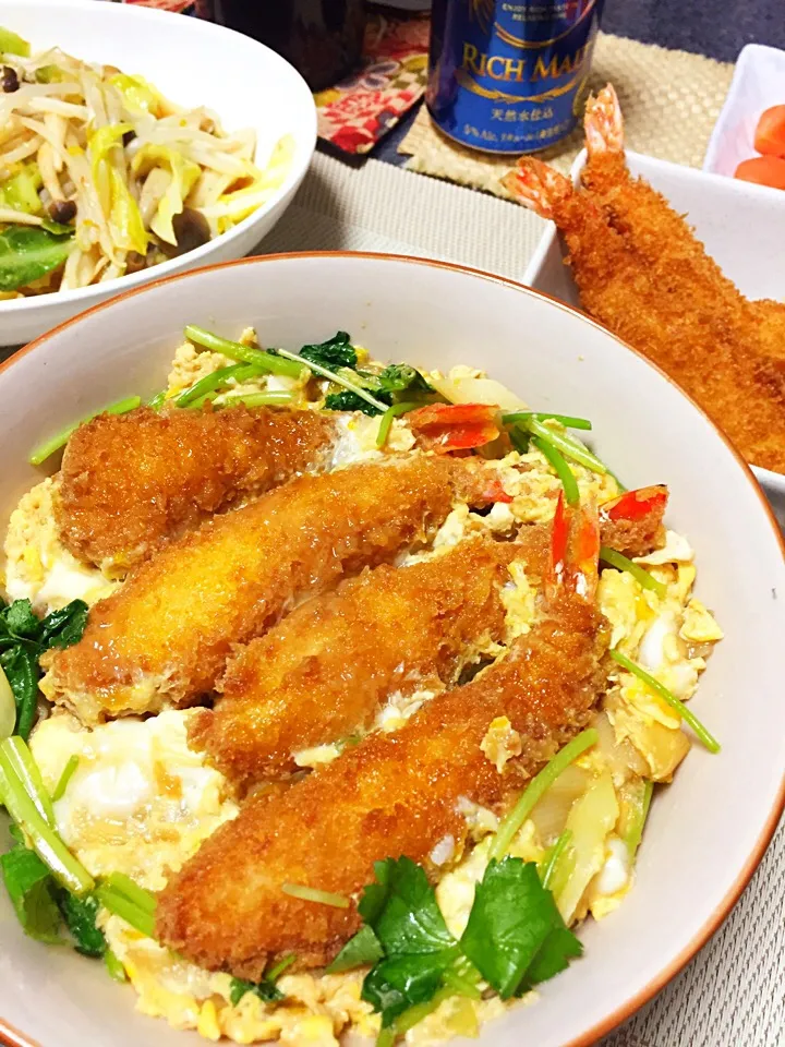 エビフライの卵とじ丼|ほっけまんさん