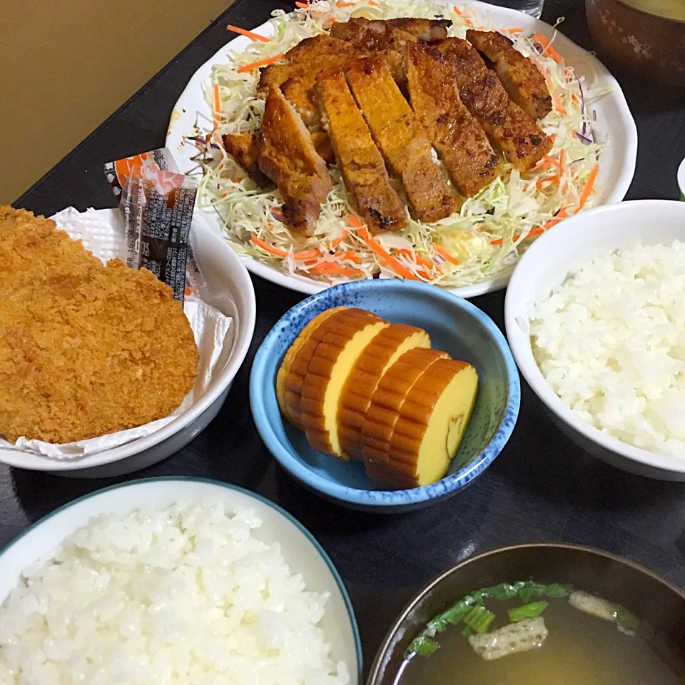 今日の晩ご飯は、豚ロースの信州焼き、伊達巻、コンビニコロッケ、味噌汁。|ゆえさん