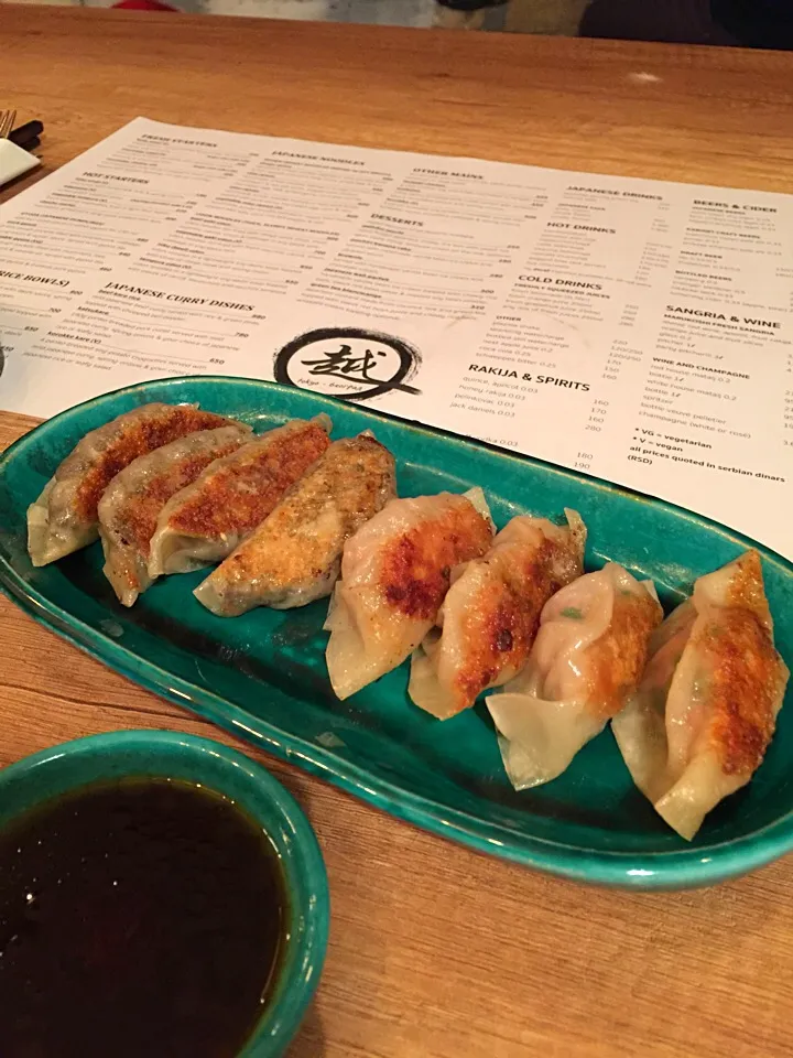 Mixed gyoza|Yoku kuu kyaku daさん