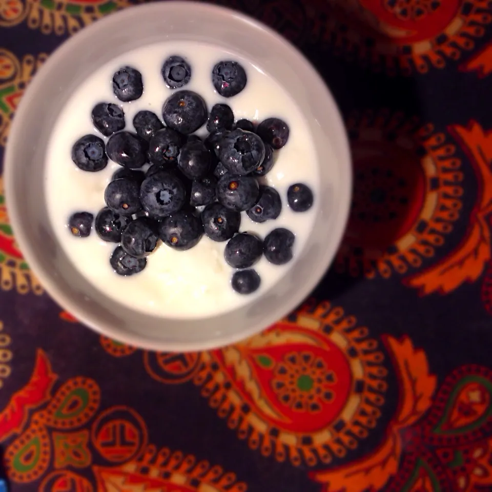 Snapdishの料理写真:Blueberry and yogurts|March☀さん