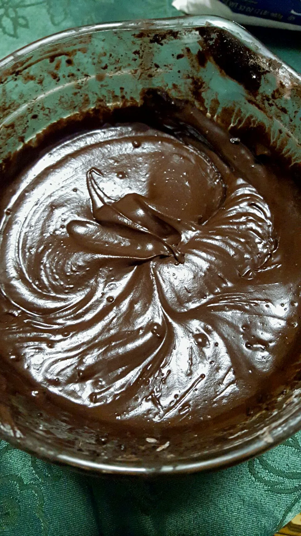 Snapdishの料理写真:An obscene amount of Old-fashioned Cocoa Frosting. Now I need to make an obscene amount of baked goods.|Thebluestbutterflyさん