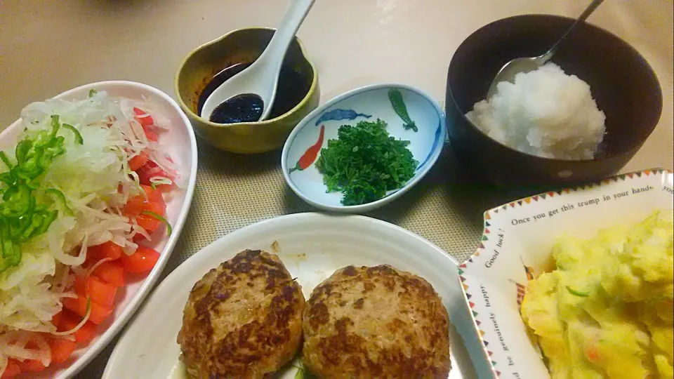 ハンバーグ定食😋|お母の大皿さん