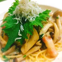 Snapdishの料理写真:キノコの和風パスタ🍝