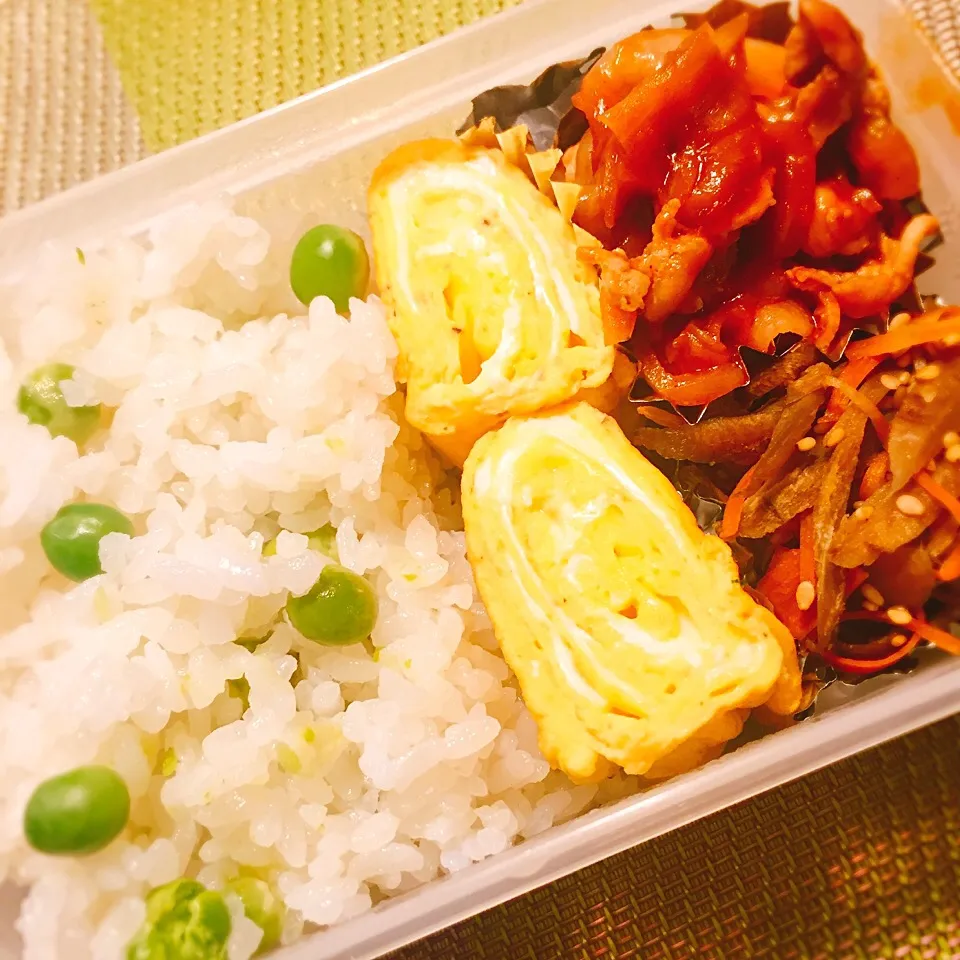 ポークチャップ キンピラ だし巻き 豆ごはんのお弁当|ぱちねぇさん