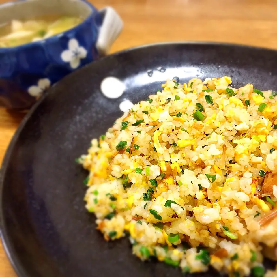 なめ茸炒飯☆調味いらずで簡単☆
お味噌汁と一緒に♡|skyさん