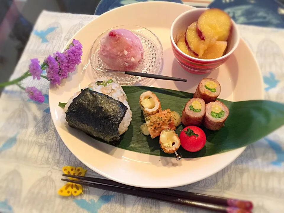 豆ご飯おにぎり
ちくわチーズ焼き
イチゴ大福|Hitomiさん