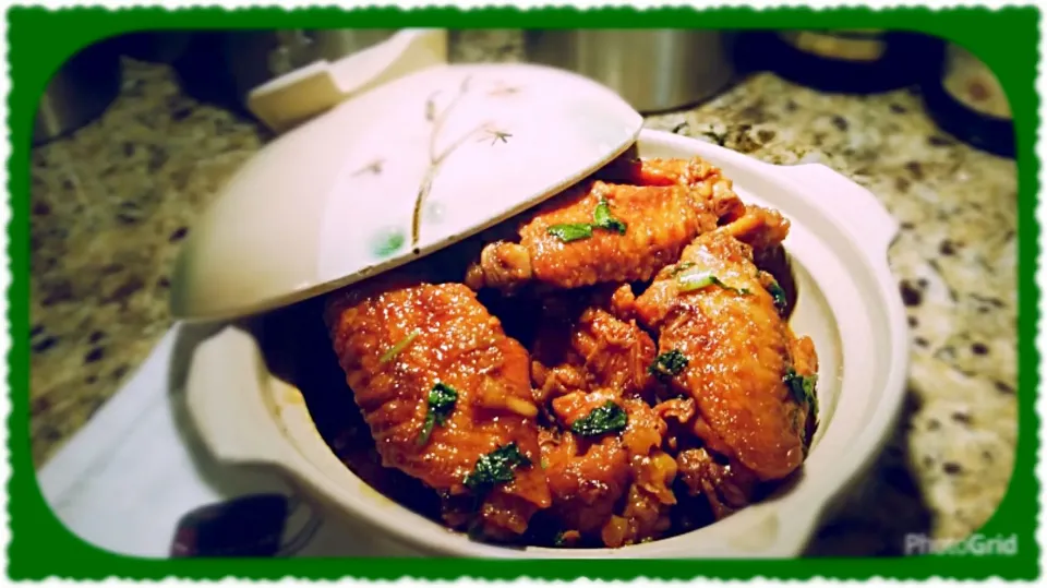 Three cup chicken wings for Sunday night dinner.  Homemade 三杯鸡翅.|Jihollandさん