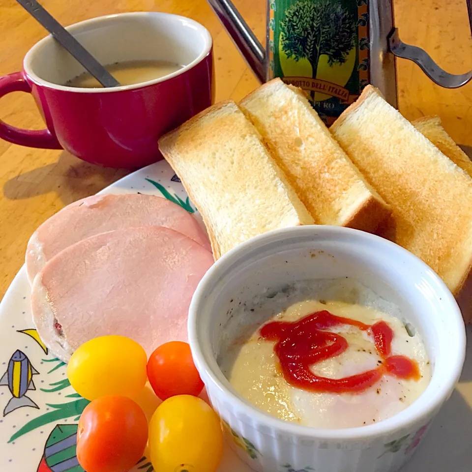 卵のココット、ハム、きのこと玉ねぎのスープで朝食|Chef 中川浩行さん