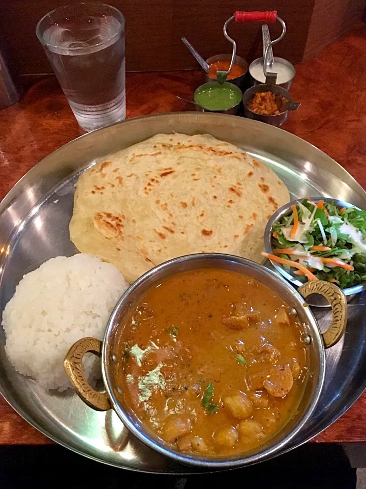 Snapdishの料理写真:マッシュルームとヒヨコ豆のスパイシーカレー@マドラスミールス|カリー仙人さん