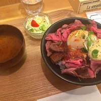 新栄の行列が出来るランチ|ざきさん