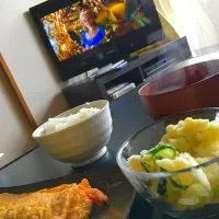 Snapdishの料理写真:映画みながらポテサラ🍴|chiaさん