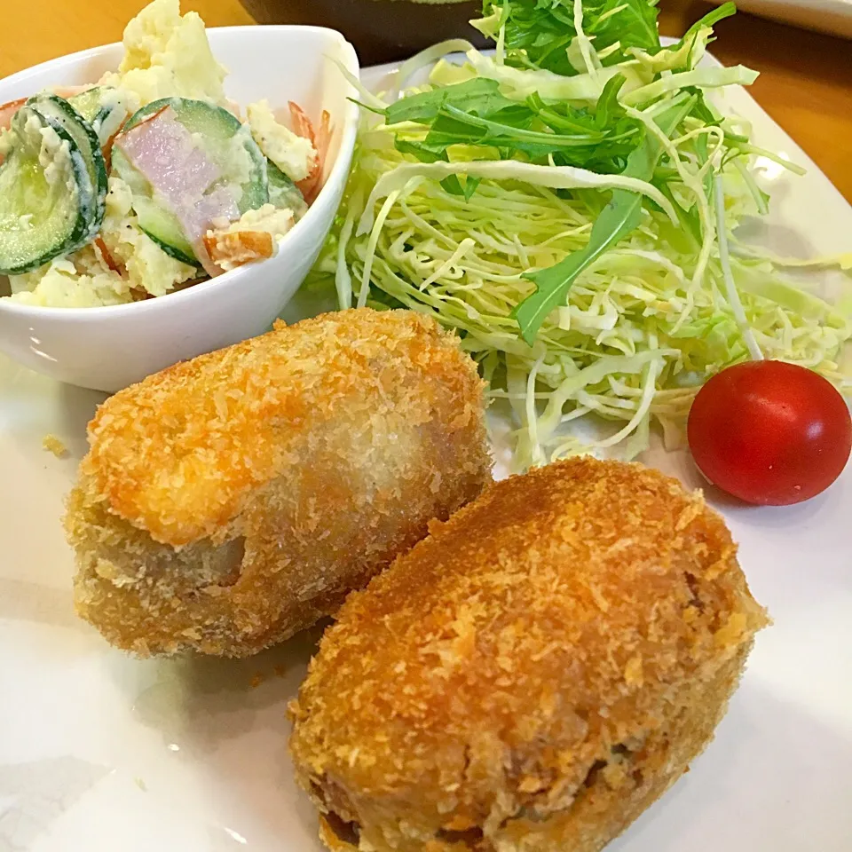 コロッケ、ポテトサラダ😊😊👍|美也子さん