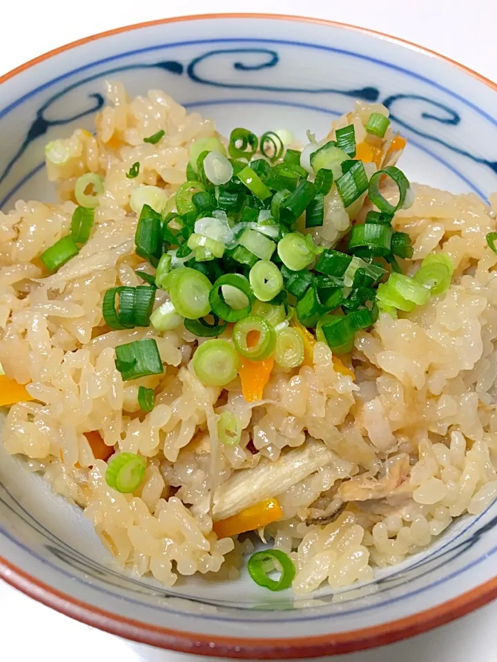 きいこさんの料理 ダシダあさりを使って、ツナときのこの炊き込みご飯🌟 ほんのりあさり風味で、美味しくできました(﹡ˆ﹀ˆ﹡)♡きいこちゃん♡200投稿おめでとう♡|mari♡（もも(*´∀｀*)♪）さん