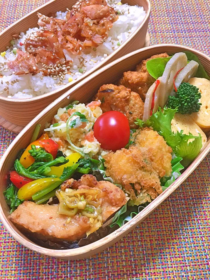 高校生息子のお弁当 ♪ 〜 じゅんけさんの料理 れんこん入り鶏団子揚げ〜入ってます｡( ´͈ ᗨ `͈ )◞♡⃛|キラりんさん