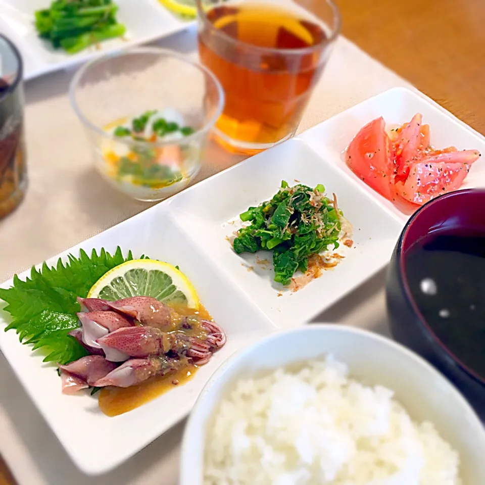 春の3品盛り🌸ホタルイカの酢味噌あえ、菜の花のおひたし、トマトのマリネ|むぎママさん