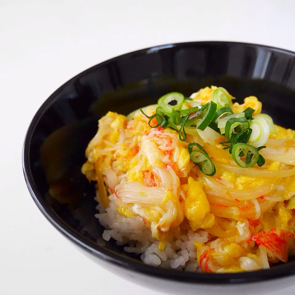 Snapdishの料理写真:カニかまでかに玉丼☺︎|mahomahoさん