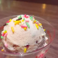 桜もち風のアイスクリーム|隠れ家バルのトニー店長さん