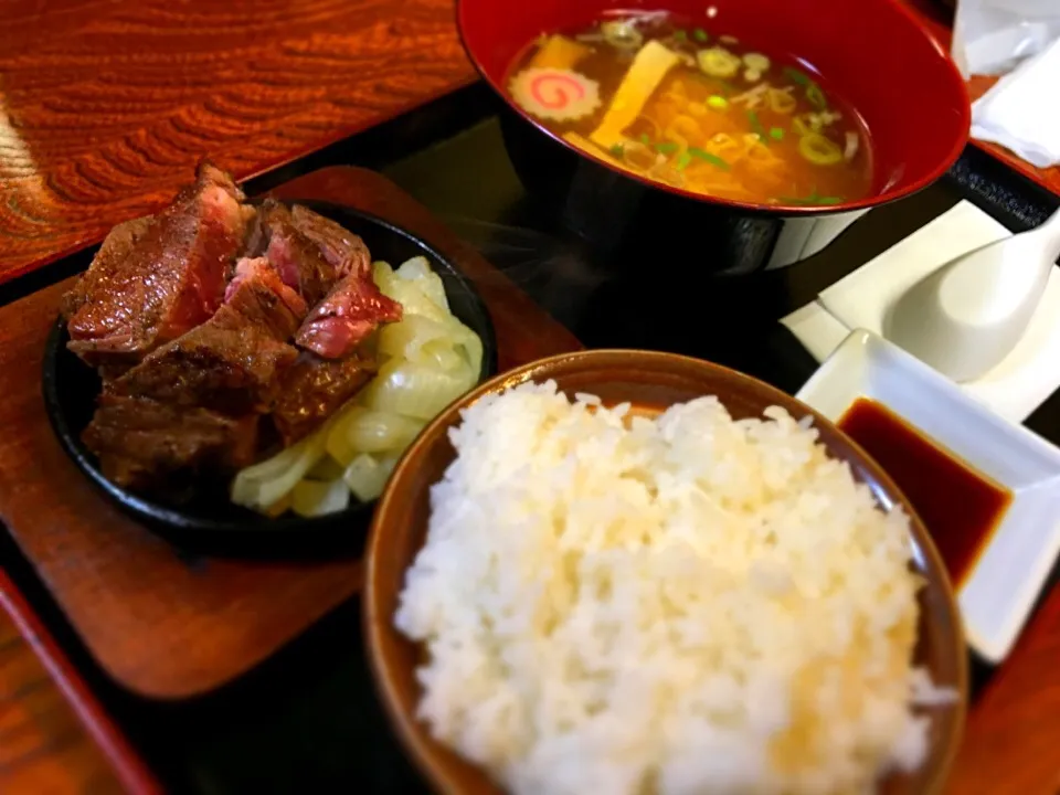 ちゃんこラーメン＋鉄板ステーキ|さとうさんさん