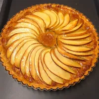 Snapdishの料理写真:Home baked apple frangipane tart|Michael Kohlさん