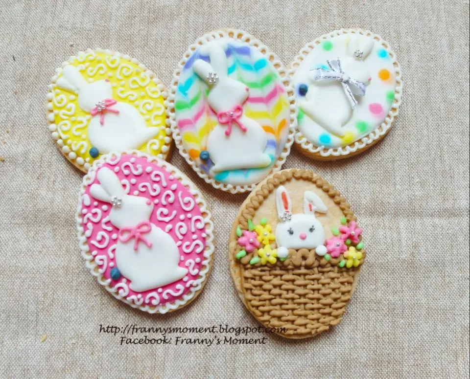 Snapdishの料理写真:Easter eggs icing cookies|Frannyさん