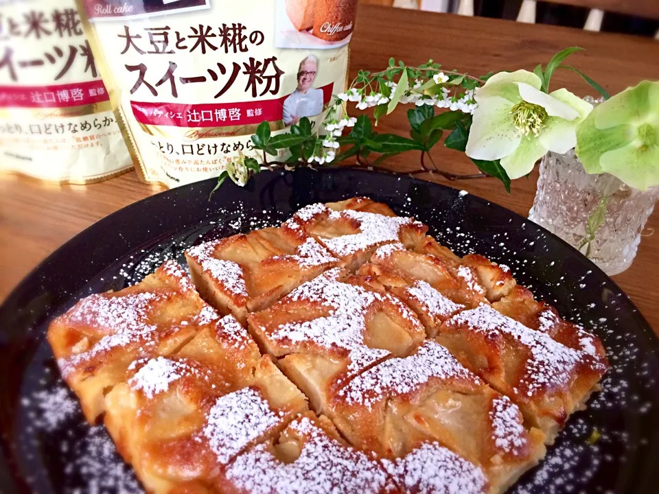 Snapdishの料理写真:カンタン、ヘルシー🍎りんごケーキ🍎|カタツムリさん