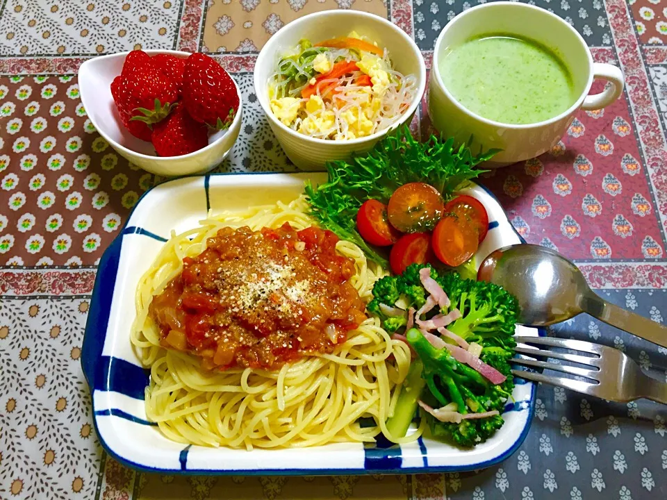 ミートソーススパゲティ🍝
ブロッコリーのポタージュ|あつみんさん