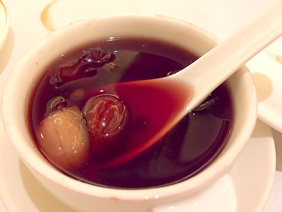 Double-boiled black wolfberries, honey locust fruits & red dates|Sky Blueさん