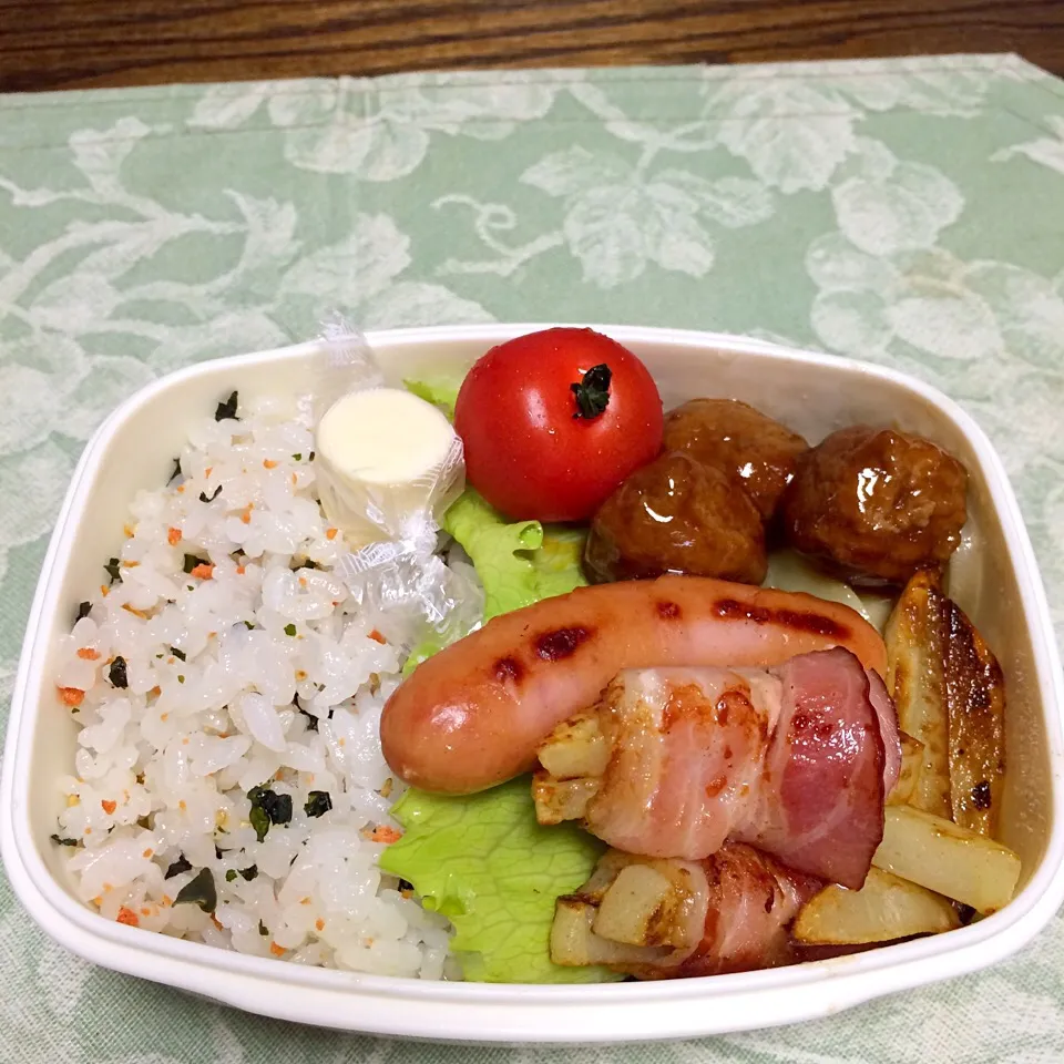 お弁当＊ポテトのベーコン巻き、もやしとエリンギの醤油炒め|ゆかりさん