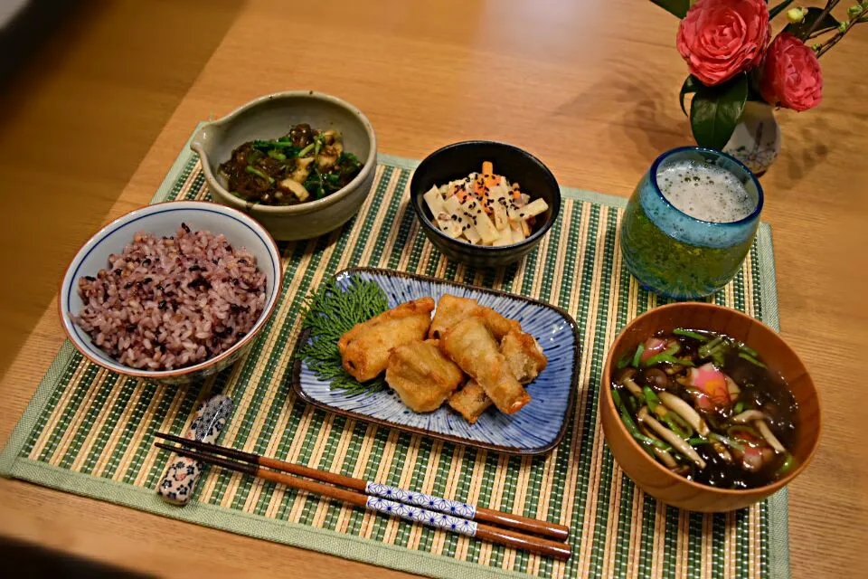 Snapdishの料理写真:ふぐの唐揚げ定食|ゆきっぴさん