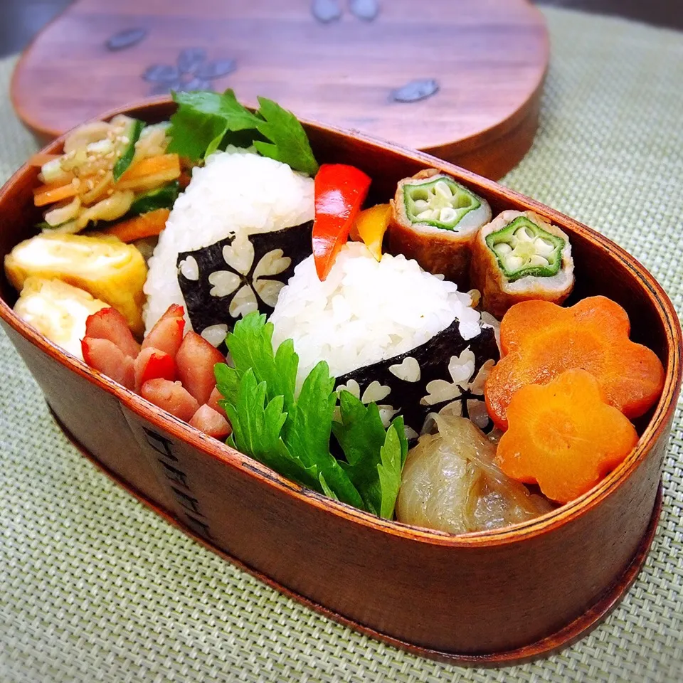 桜の海苔のおにぎり弁当|MAYUKOさん