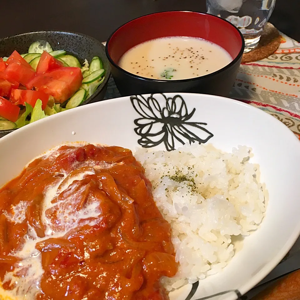 バターチキンカレー/じゃがいものスープ/グリーンサラダ|ゆきてぃさん