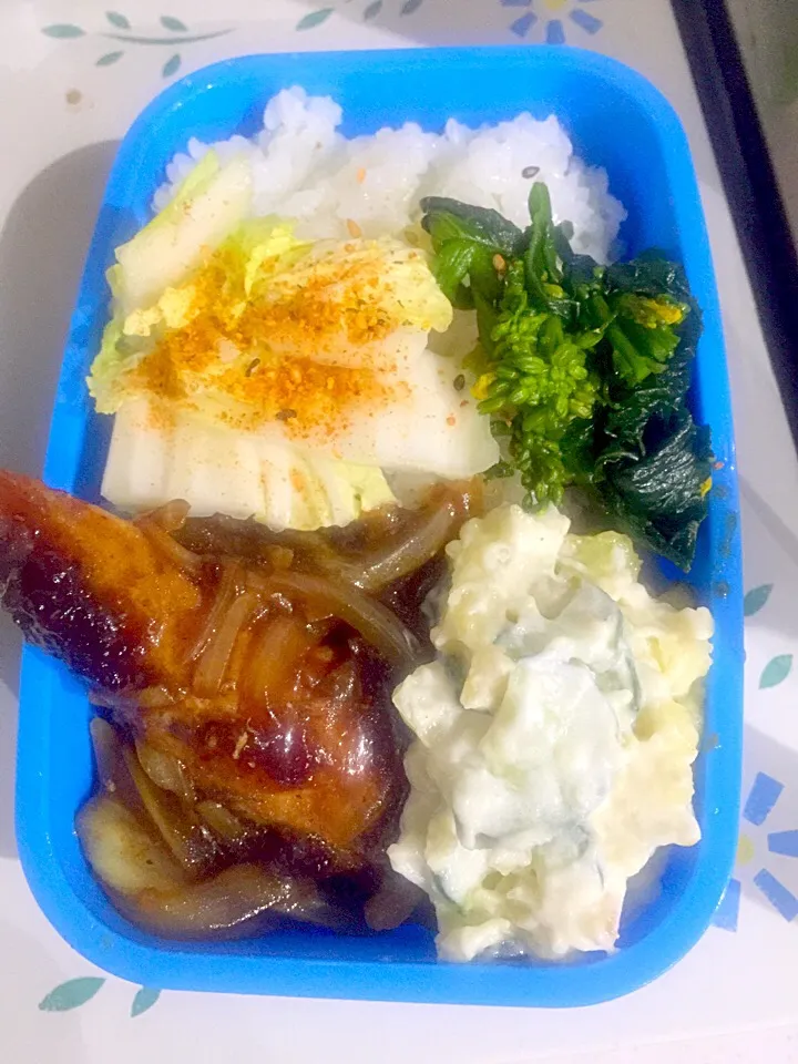 パパお弁当🍱  鶏肉の玉ねぎあんかけ  ポテトサラダ  菜の花のからし和え  白菜の漬物|ch＊K*∀o(^^*)♪さん