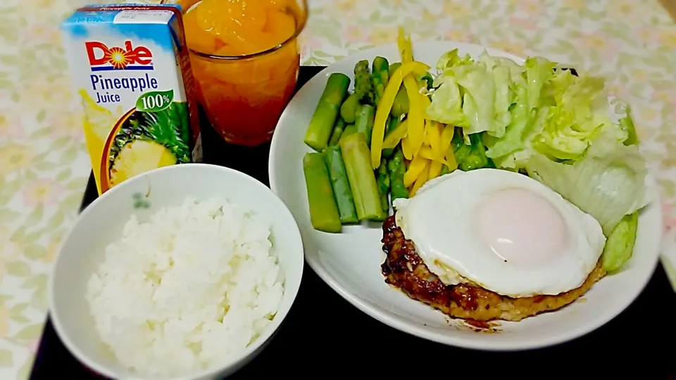 豆腐ハンバーグ目玉焼き載せ|宵月咲夜さん