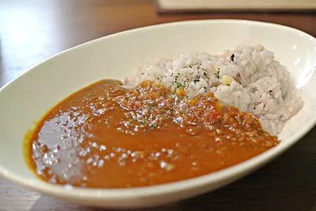 Snapdishの料理写真:雑穀米とキーマカレー|Rika Kobayashiさん