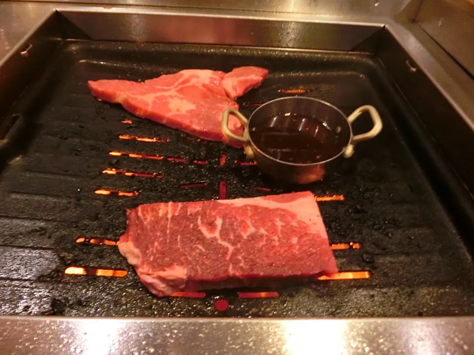 焼肉 食べ放題 これ1枚しか写ってない💦😰😭コンデジが壊れた📷🗯

熱が出てもいいと、何年かぶりに思いっきり食べた。🍴😋😍✨美味しかった。
でも、コンデジが壊れた。😱
一眼レフは食べに行くのに、交換レンズも持って行かないとダメなので。

熱はまだ出てない。🤗🙌🏻👍🏻|Hiroshi  Kimuraさん