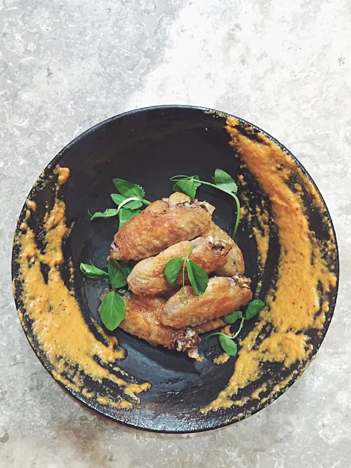 Chicken wing confit with kimchi aioli|rick chanさん