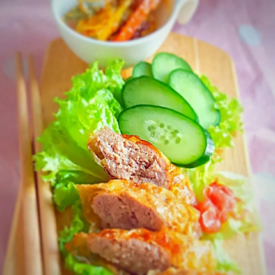 Homemade 5 spice meat rolls, pair with homemade achar n greens|Chua Jeanさん