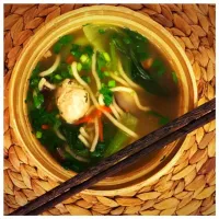 Homemade Chinese Chicken Meatball and Noodle Soup|Recipe Nomadさん