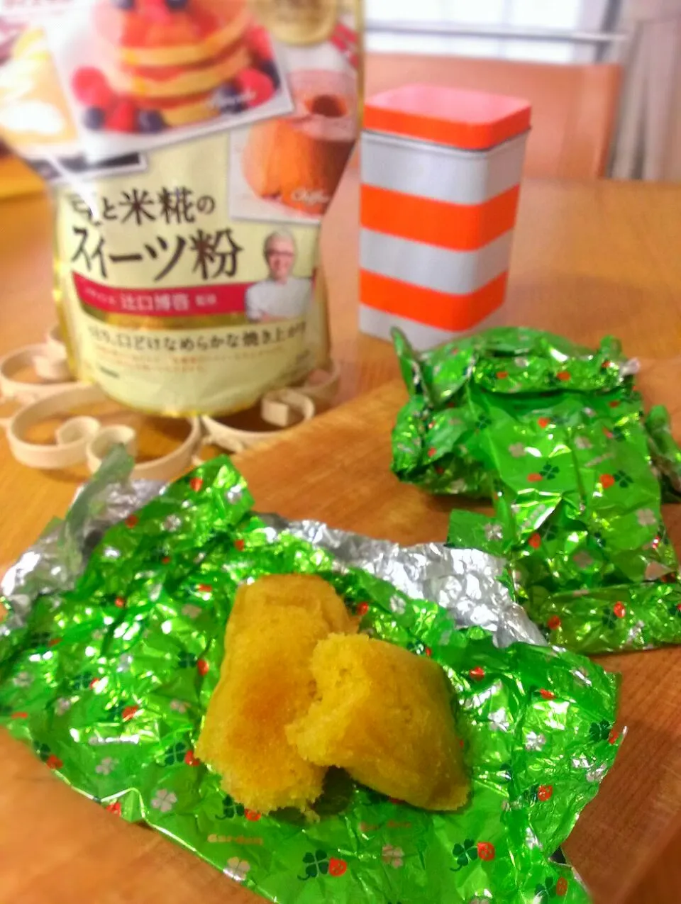 Snapdishの料理写真:大豆粉で白あん入りホイルケーキ♪|Ayumiさん