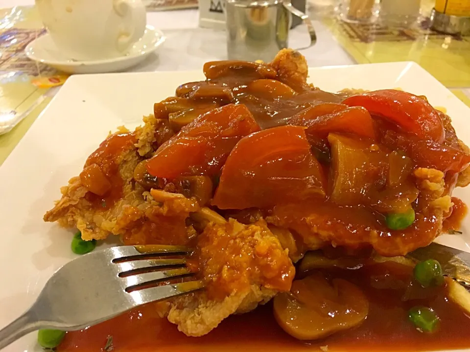 Snapdishの料理写真:Hainanese chicken chop|ctevenさん