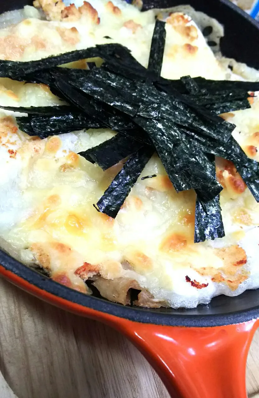 Tomoko Itoさんの最近はまったおつまみ〜⭐️カリトロチーズレンコン餅二種❤️カレー風味⭐️明太マヨ風味|key♪さん