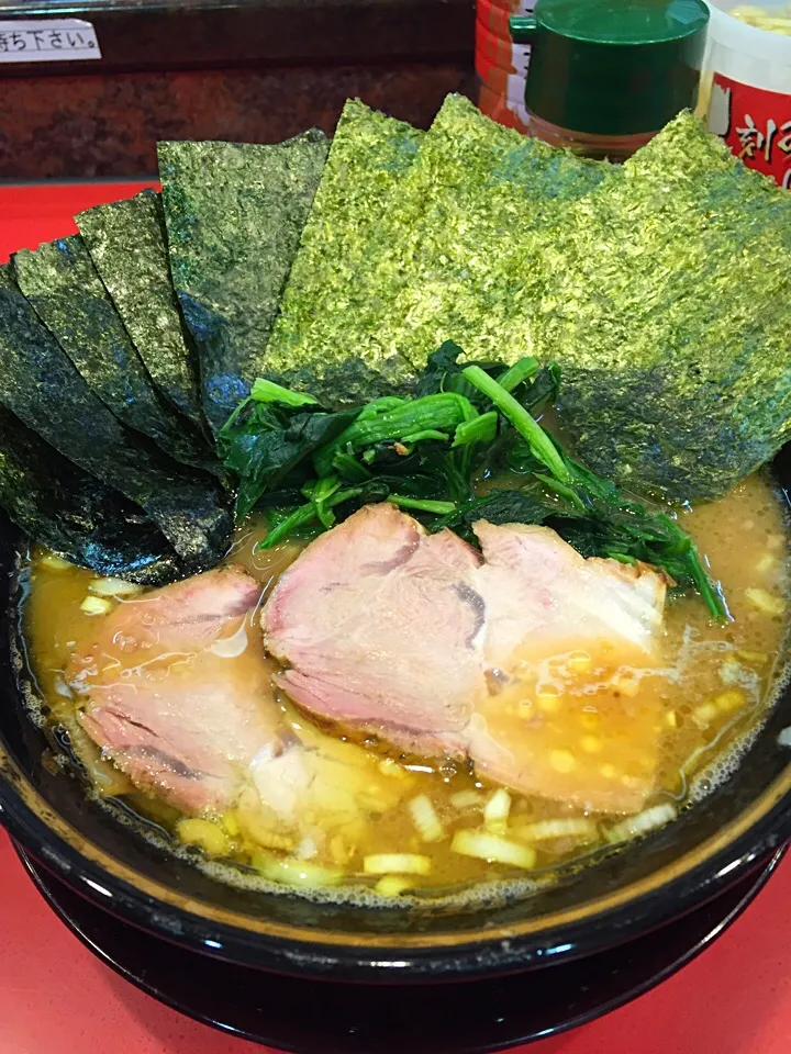 Snapdishの料理写真:環二家  ラーメンのりまし|sanmarzanoさん