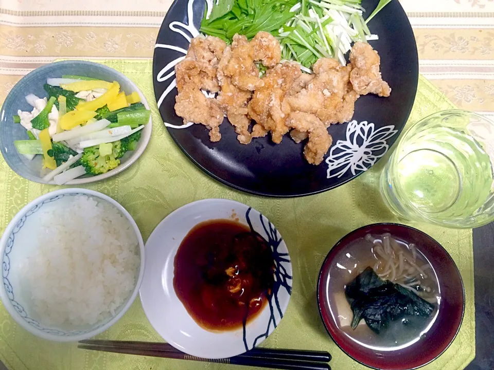 豚の唐揚げ たくあんと小松菜の和え物 豆腐とほうれん草の味噌汁|まりさん