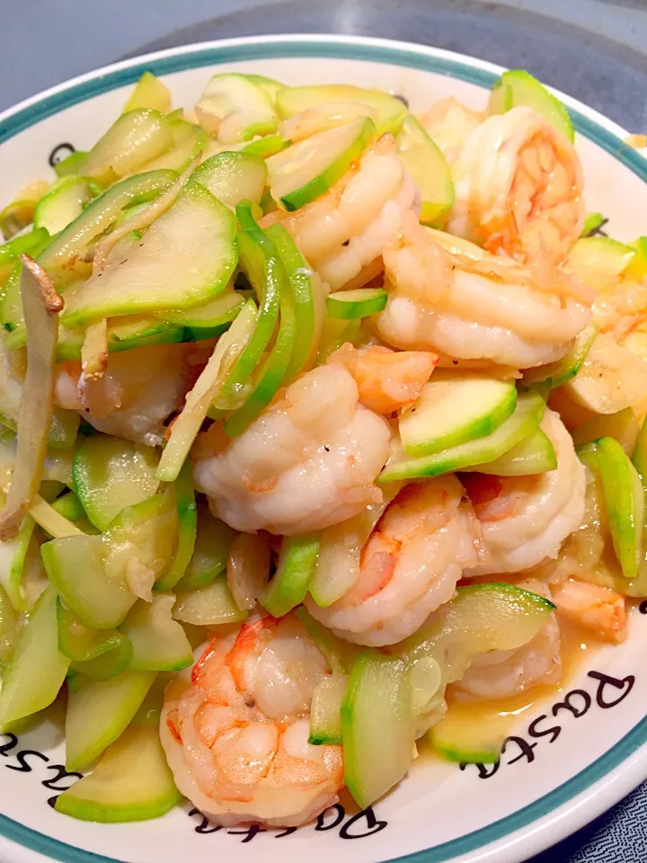 Zucchini & shrimps sauté|prinSjさん