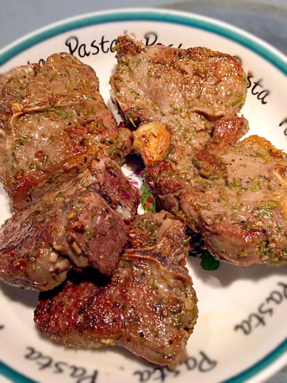 Snapdishの料理写真:Rosemary and garlic loin chops|prinSjさん