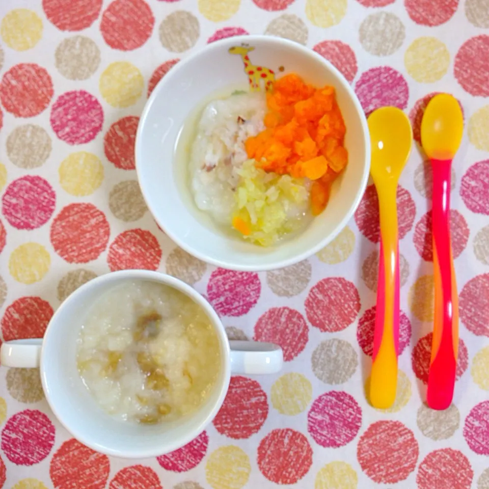 Snapdishの料理写真:たらと人参と春キャベツのお粥、パン粥バナナソース|yocco-babyfoodさん