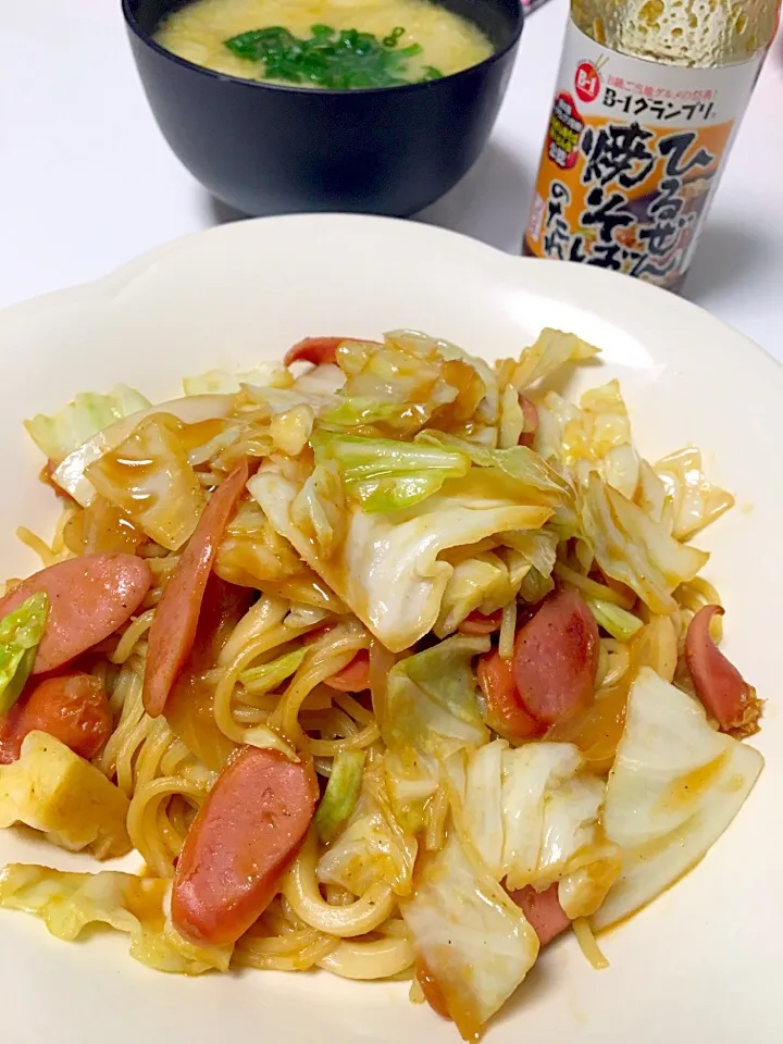 Snapdishの料理写真:きいこさんの料理 姫路ちゃんぽん焼き❣️ 名城ソースで❣️ (うどんとそばをミックスして焼いたものです)|mari♡（もも(*´∀｀*)♪）さん