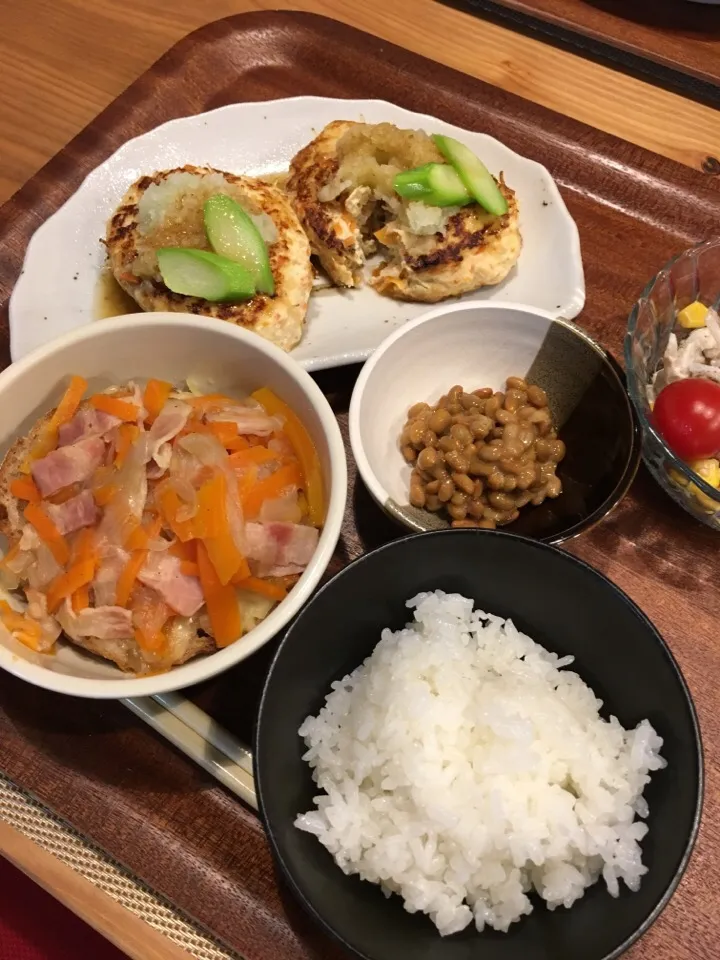 2016.3.19 晩御飯
ハマってます春雨入り豆腐つくねバーグ
&オニグラ…スープがパンに沁みてスープなし&納豆&ごぼうサラダ|あっきーよさん