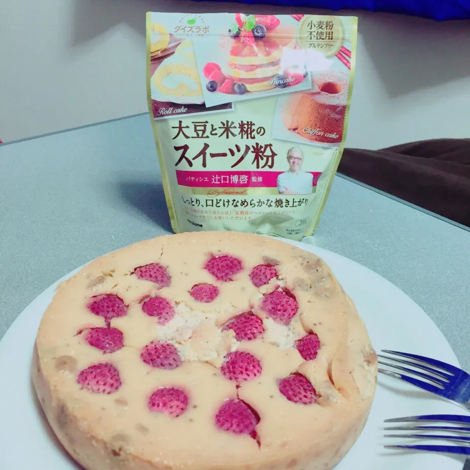 炊飯器でストロベリーチーズケーキ|chilipeさん